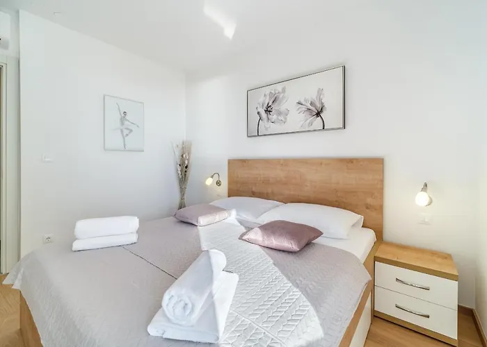 Apartamento Golden View 8 *