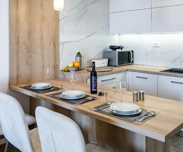 Apartamento Golden View 8 *