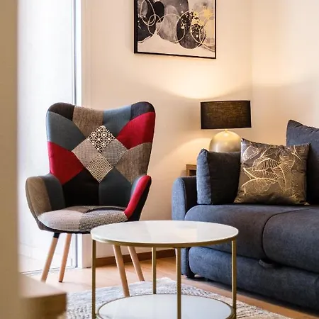 Golden View 8 Apartment