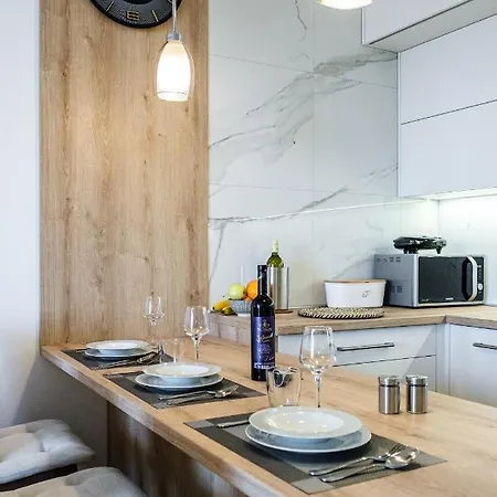 Golden View 8 아파트