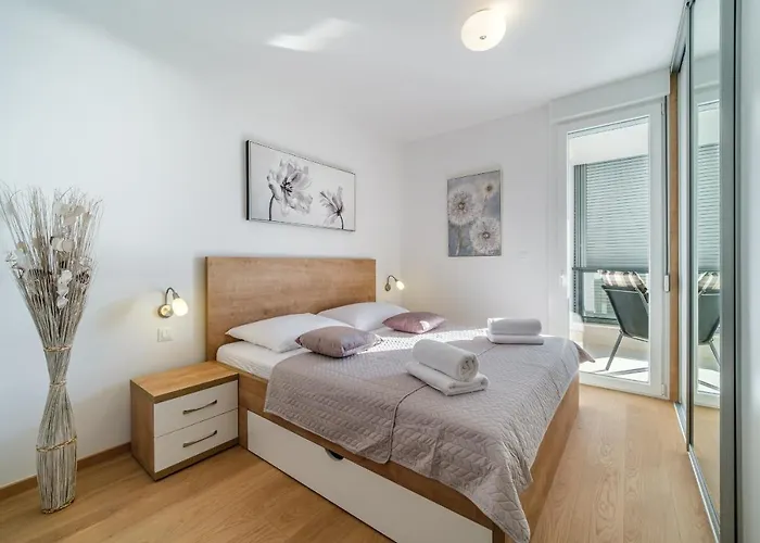 Golden View 8 Lägenhet *