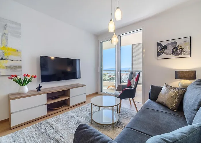 Golden View 8 דירה